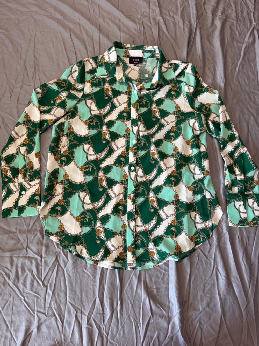 VICI Emerald & Mint Chain Print Button-Down Shirt